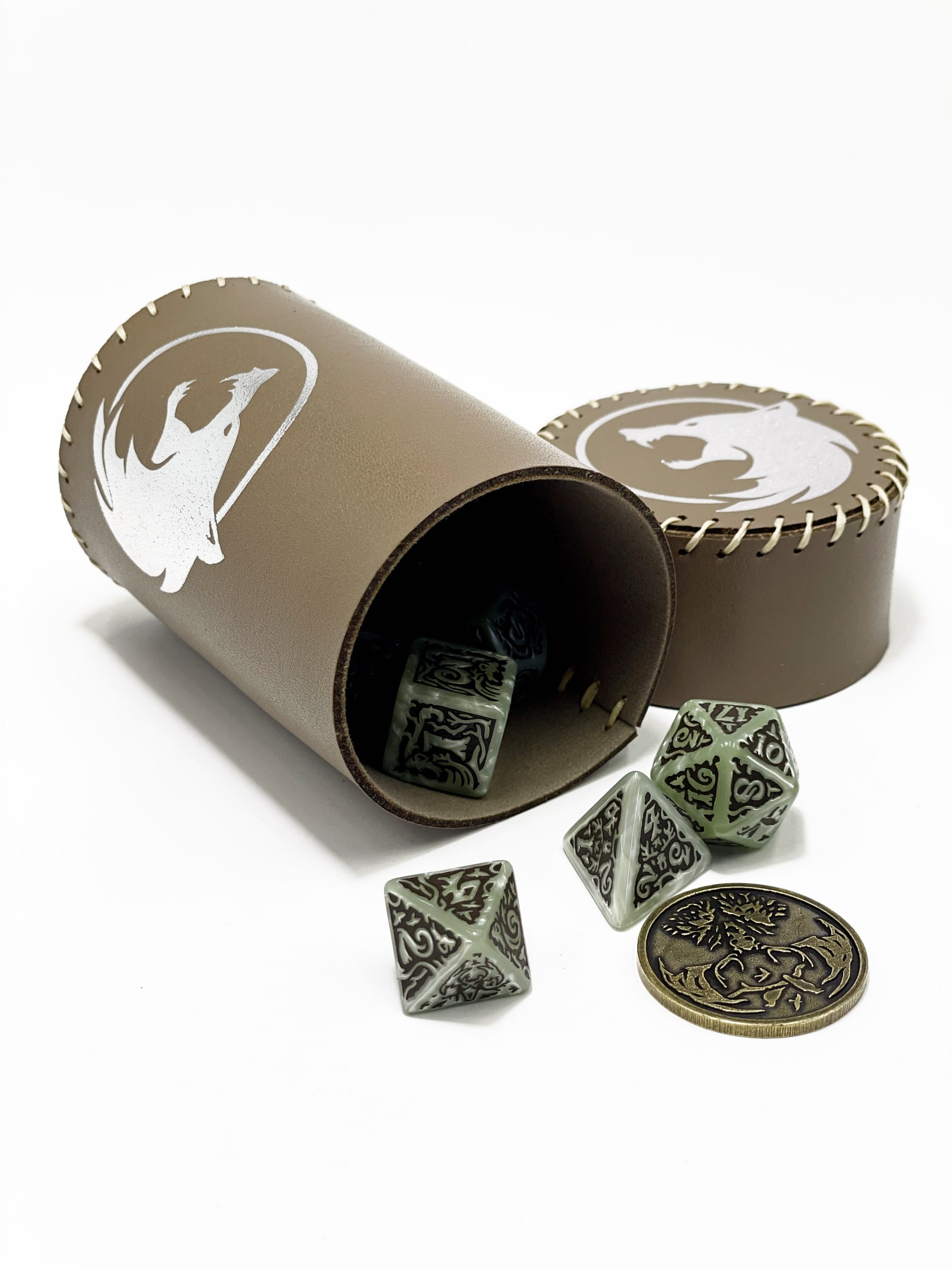 Чаша для кубиків Вовк (коричнева) (Dice cup Wolf brown)