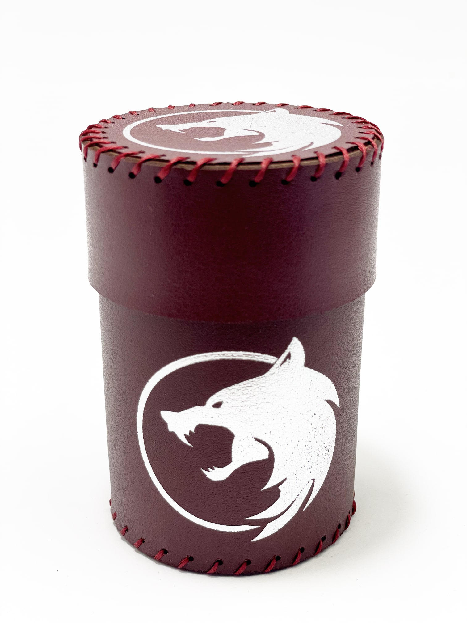 Чаша для кубиков Волк (бургунди) (Dice cup Wolf burgundy)