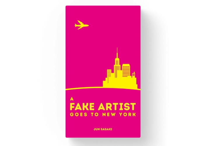 Коробка с настольной игрой Фальшивый художник едет в Нью-Йорк (A Fake Artist Goes To New York) (англ.)